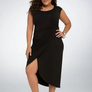 Torrid Women 4X Black Knit Short Sleeve Pullover Shirred Tulip Hem Midi Dress